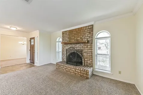 105 W Wildwinn Drive Alvin TX 77511