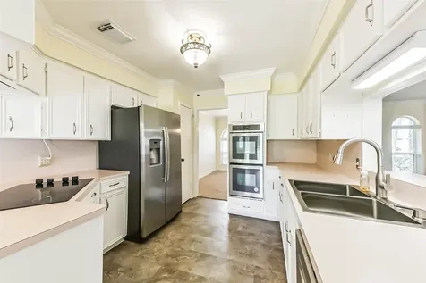 105 W Wildwinn Drive Alvin TX 77511