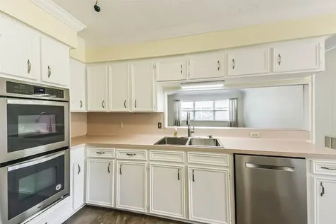 105 W Wildwinn Drive Alvin TX 77511