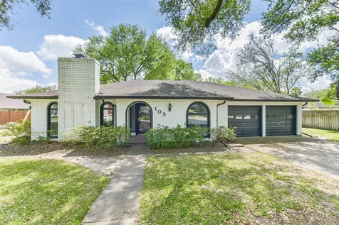 105 W Wildwinn Drive Alvin TX 77511