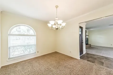 105 W Wildwinn Drive Alvin TX 77511