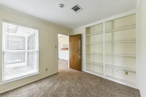 105 W Wildwinn Drive Alvin TX 77511