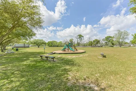 105 W Wildwinn Drive Alvin TX 77511