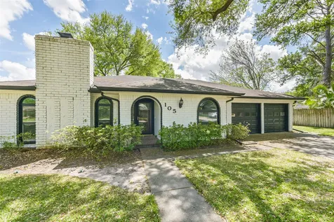 105 W Wildwinn Drive Alvin TX 77511