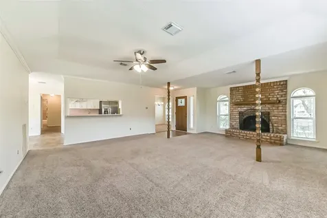 105 W Wildwinn Drive Alvin TX 77511