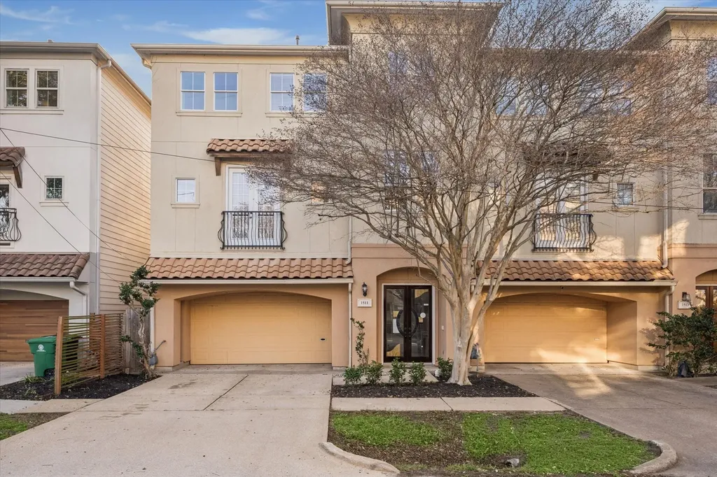 1511 Reinerman Street Houston TX 77007