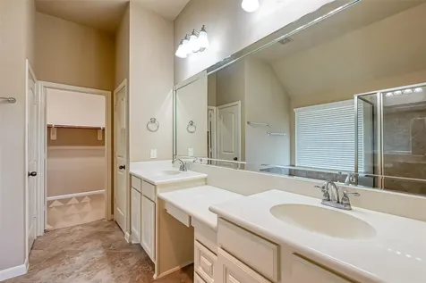 6206 Falling Briar Lane Sugar Land TX 77479