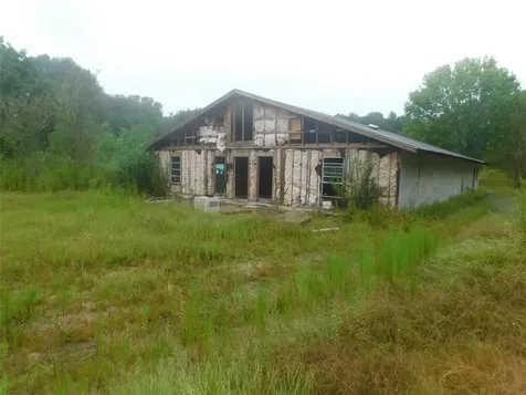 328 County Road 3893 W Cleveland TX 77328