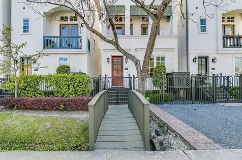 2010 Beall Street Houston TX 77008