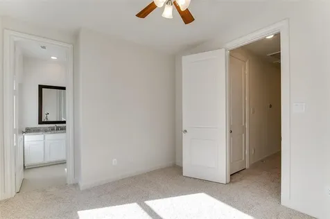 2010 Beall Street Houston TX 77008