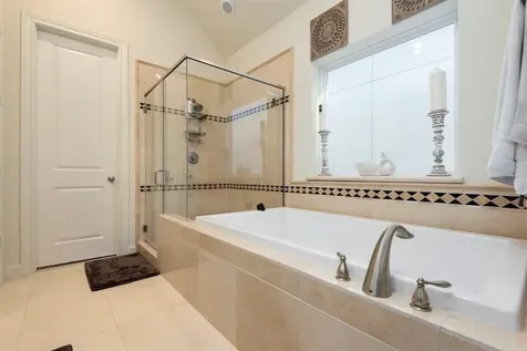 2010 Beall Street Houston TX 77008
