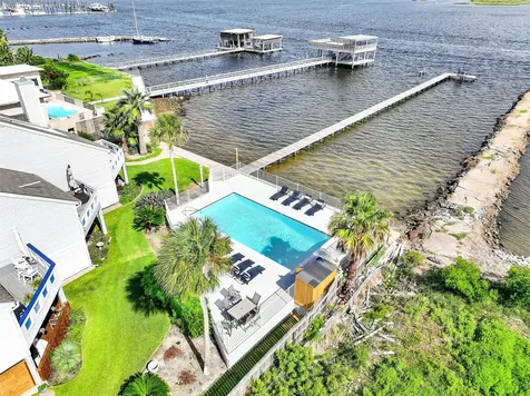 8111 Broadway Street 5 Galveston TX 77554