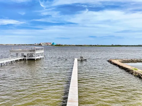 8111 Broadway Street 5 Galveston TX 77554