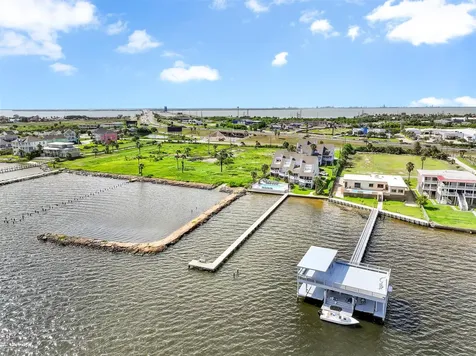 8111 Broadway Street 5 Galveston TX 77554