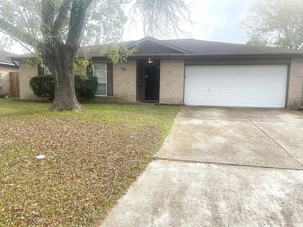 9812 Robin Street La Porte TX 77571
