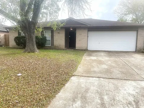 9812 Robin Street La Porte TX 77571