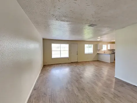9812 Robin Street La Porte TX 77571