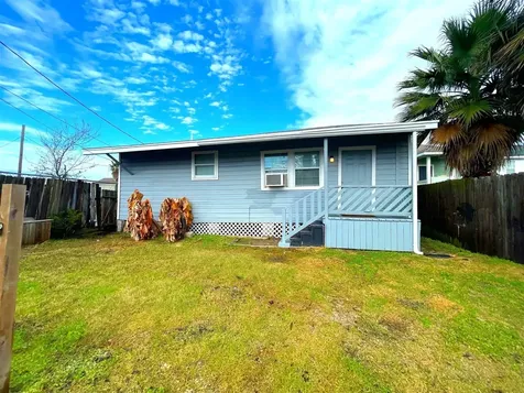 5523 Avenue O 1/2 South Galveston TX 77551