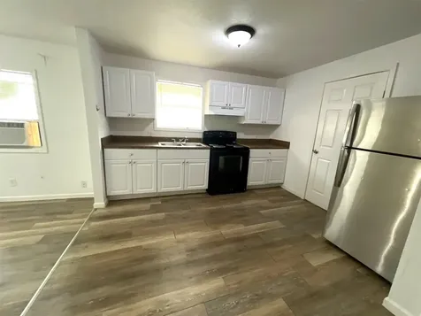 5523 Avenue O 1/2 South Galveston TX 77551