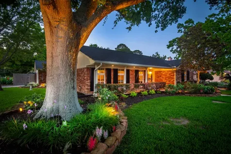 2503 Baycrest Drive Houston TX 77058