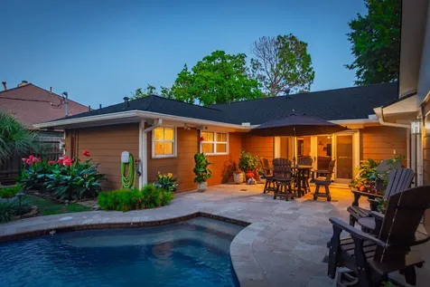 2503 Baycrest Drive Houston TX 77058