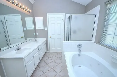 4611 Silverlake Drive Sugar Land TX 77479