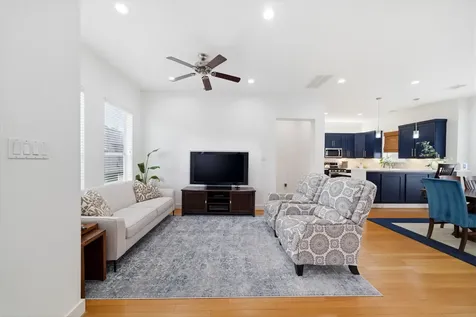 1910 Fletcher Street Houston TX 77009