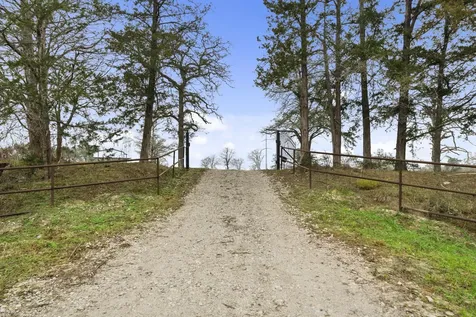 4011 County Road 219 Anderson TX 77830