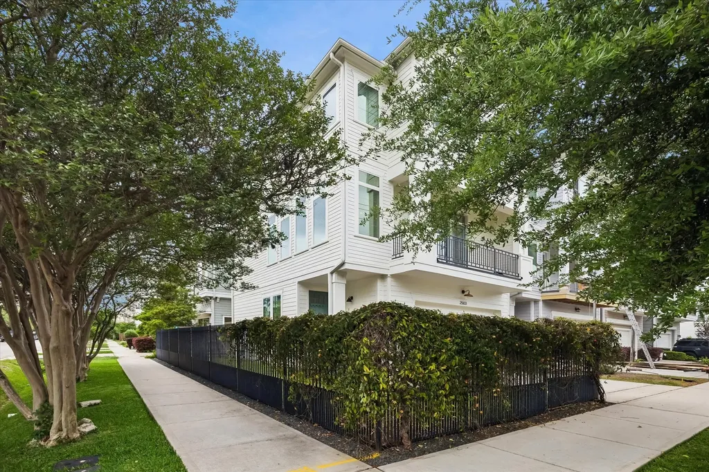 2503 Nicholson Street Houston TX 77008