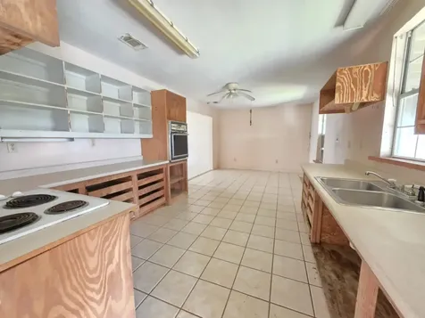 900 Mariner Street Sargent TX 77414