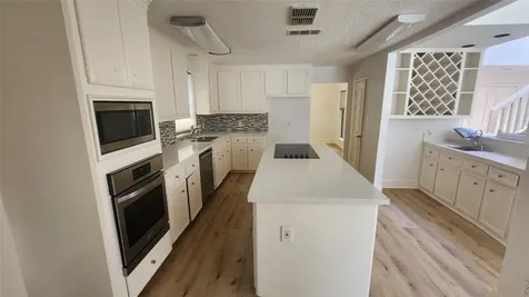 2127 Manor Green Drive Houston TX 77077
