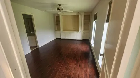2127 Manor Green Drive Houston TX 77077