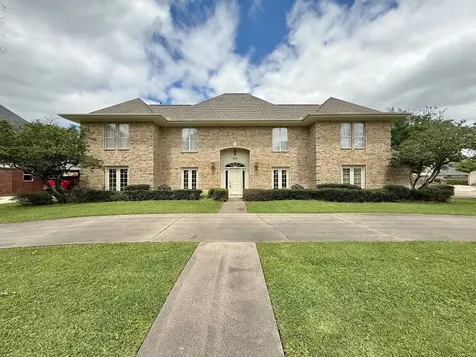 302 Buckingham Drive Port Neches TX 77651