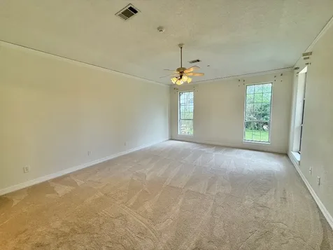 302 Buckingham Drive Port Neches TX 77651