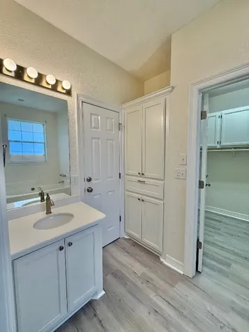 302 Buckingham Drive Port Neches TX 77651