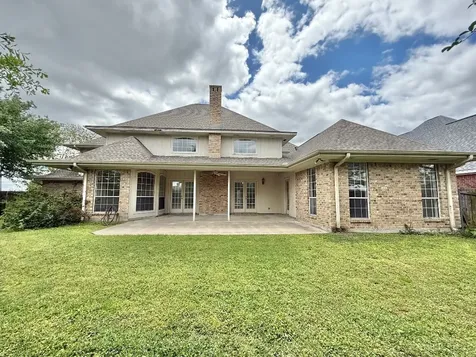 302 Buckingham Drive Port Neches TX 77651