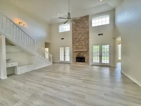 302 Buckingham Drive Port Neches TX 77651