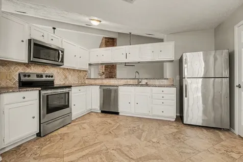 1826 Pilgrims Point Drive Friendswood TX 77546