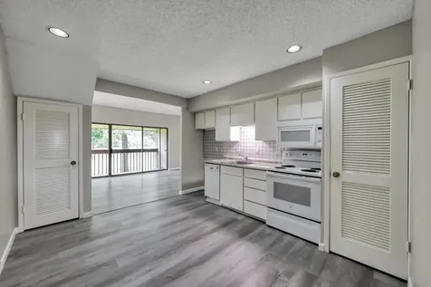12900 Walden Road 604f Montgomery TX 77356