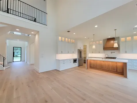 1922 Norcrest Dr Drive Houston TX 77055