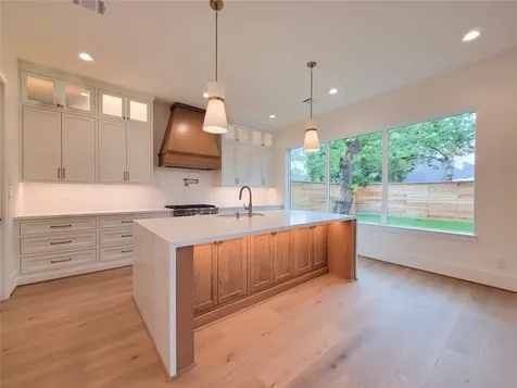 1922 Norcrest Dr Drive Houston TX 77055