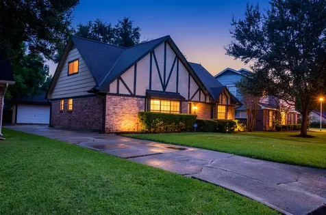 1806 Cedarwood Court Sugar Land TX 77498