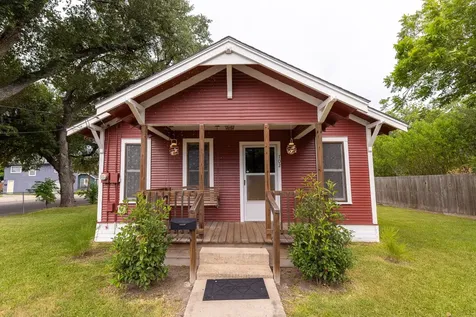 702 E Colorado Street Victoria TX 77901