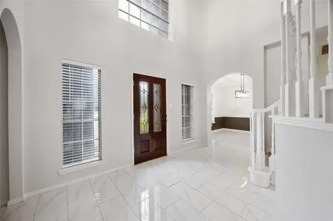 15 Finetta Lane Alvin TX 77511