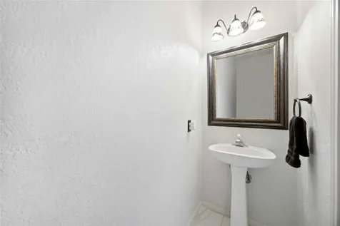 15 Finetta Lane Alvin TX 77511
