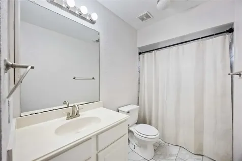 15 Finetta Lane Alvin TX 77511