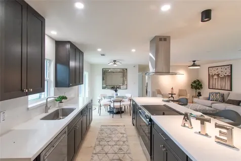 5326 De Lange Lane Houston TX 77092