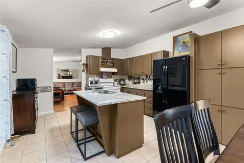 4521 Grand Oaks Drive Willis TX 77378