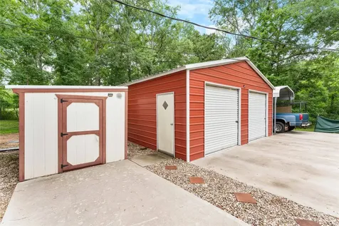 4521 Grand Oaks Drive Willis TX 77378