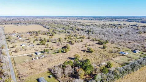 1889 County Road 2068 Hull TX 77564